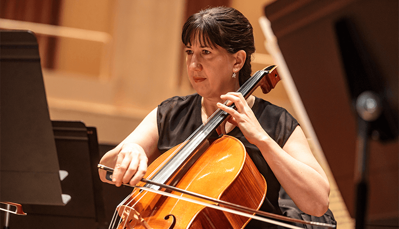Cellist Nancy Ives